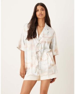 NARRATED Glamorous Short-Sleeves-Tie-Front- Blouse - White