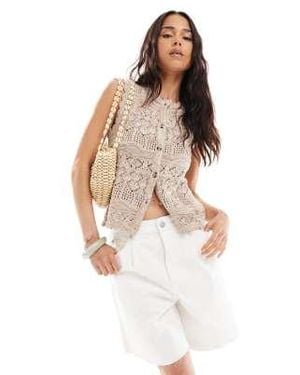 Pull&Bear Longline Raw Hem Denim Short - White