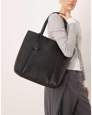 Mango Bolso Tote Con Detalle De Charm De - Negro
