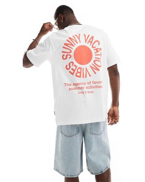 Only & Sons T-Shirt Comoda Bianca Con Stampa Di Sole Sul Retro - Rosso
