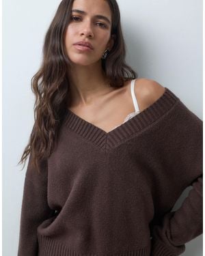 Hollister Knitted V Neck Sweater - Brown