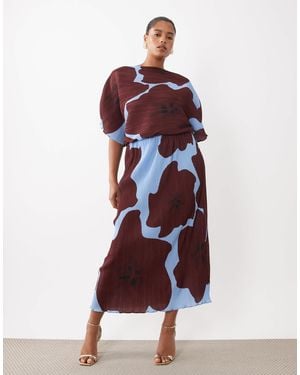 Never Fully Dressed Tilly Off Shoulder Plisse Maxi Dress - Red