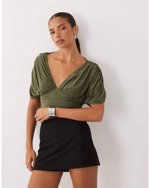 Missy Empire Top Fluido Con Cuello De Pico Y Manga Murciélago En-Verde