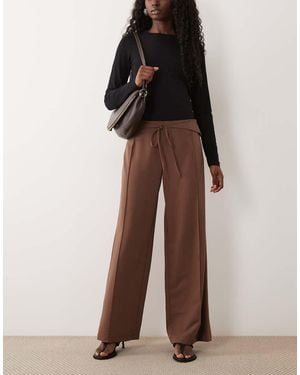 Missy Empire Missy Empire Tie-waist Pleat-front Wide Leg Tailored Trousers - Brown