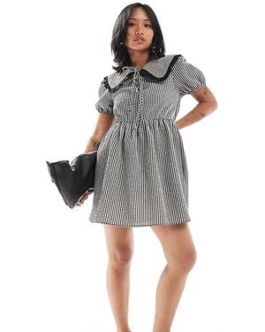 New Look Vestito Corto A Quadretti Con Laccio Sul Davanti - Grigio