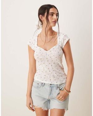 Vila Camiseta Con Estampado De Florecitas Rosas Y Escote Corazón De Pointelle De -Blanco