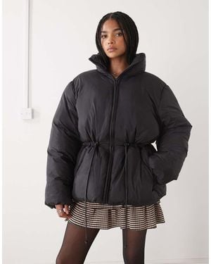 Monki Oversized Tie Cinch Waist Puffer Jacker - Black