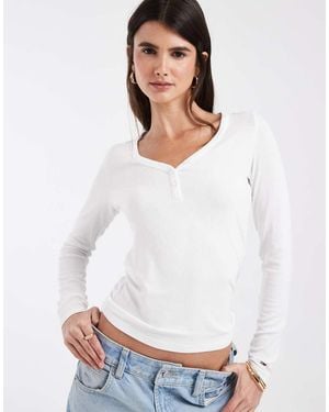 Tommy Hilfiger Flag Logo Henley V-neck Long Sleeve T-shirt - White
