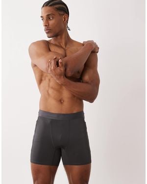 4505 Active 5" Base Layer Training Half Tights With Phone Pocket - Gray