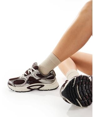 Nike V5 Rnr Sneakers - Black