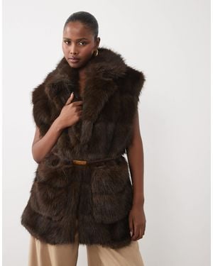 Bardot Faux-fur longline-weste mit gürtel-detail - Schwarz
