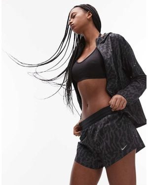 Nike Swift Dri-fit Leopard Print 3inch 2 - Black