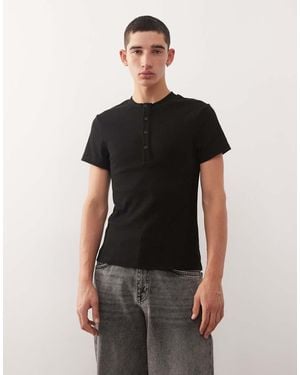 Collusion Camiseta Negra Ajustada De Manga Corta Con Cuello Panadero De Canalé De -Neutro - Negro