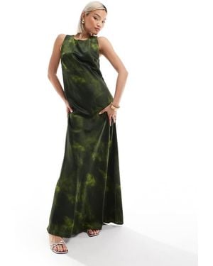 Vero Moda Aware Satin Maxi Dress Iin Abstract Print - Green