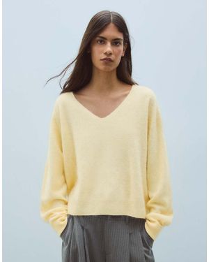 Bershka 100% Wool V-Neck Jumper - Yellow