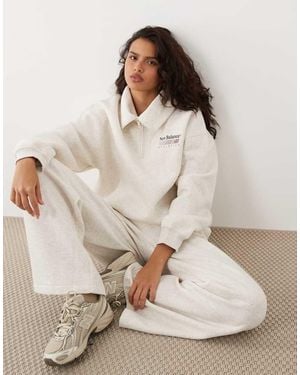 New Balance Trackside Fleece Half Zip Sweatshirt - Natural