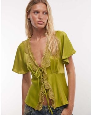 Reclaimed Vintage Top Con Lazada Delantera Y Ribetes De Encaje En-Verde