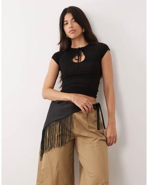 Kaiia Exclusivité - - foulard en satin à franges - Marron