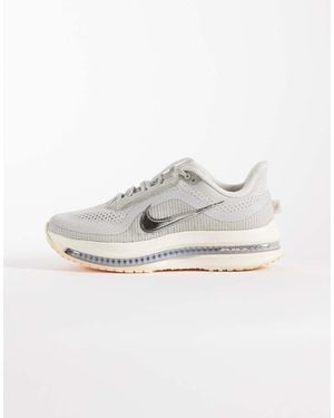 Nike Pegasus Premium Trainers - White