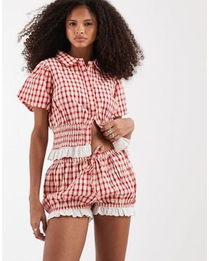 Neon Rose Short d'ensemble à bords volantés et carreaux - Rouge