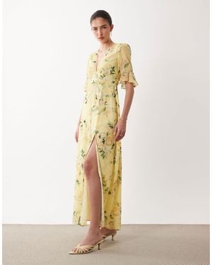 Hope & Ivy Frill Sleeve Thigh Split Open Back Maxi Dress - White