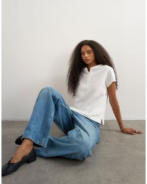 TOPSHOP Leinenmix, figurbetontes henley-shirt mit kurzen ärmeln - Blau