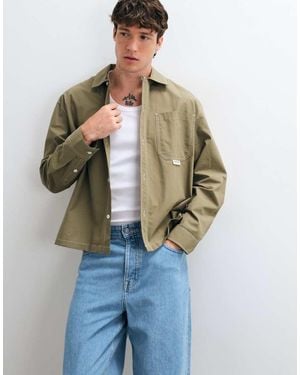 ASOS Camisa Boxy Extragrande Con Insignia En El Pecho En-Verde - Azul