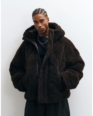 ASOS – oversize-kapuzenjacke aus kunstpelz - Schwarz