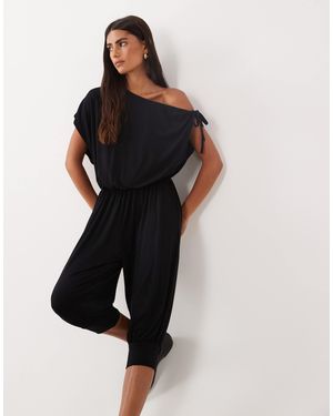 Miss Selfridge Jumpsuit mit carmen-ausschnitt und capri-länge - Schwarz
