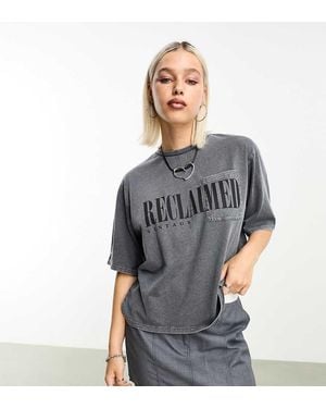 Reclaimed Vintage Logo Cropped Tee - Grey