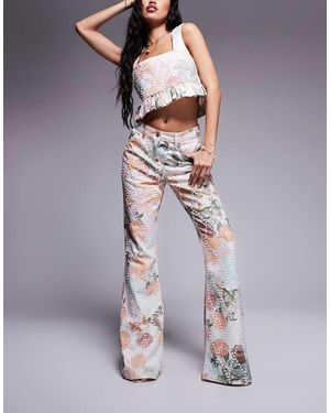ASOS Vaqueros Con Estampado Floral Y Adornos De Perlas De (Parte De Un Conjunto) - Multicolor