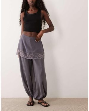 ASOS Broek Met Rokdetaillering En Kant - Grijs