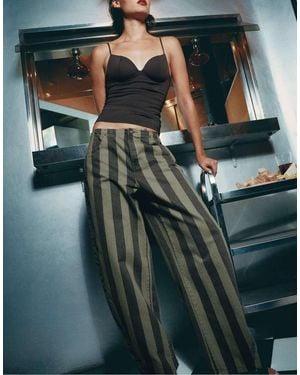Stradivarius Tall Barrel-Fit Jeans Met Verstelband Achteraan - Groen