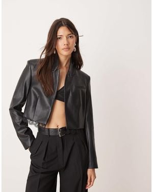 Miss Selfridge – taillierter, kurzer blazer - Schwarz