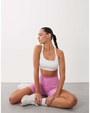4505 Sculpting Seamless Medium Support Convertible Strap Sports Bra - Natural