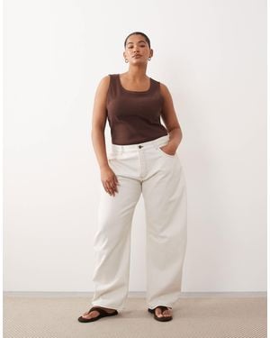 ARRANGE Curve Tova Tapered Curved Leg Jeans With Roll Hem - White