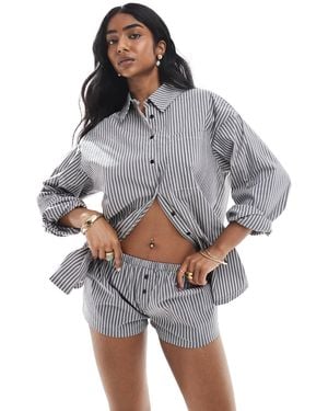 Daisy Street Pull On Boxer Style Short - Gray
