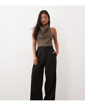 ASOS Petite Tailored Wide Leg Trousers With Pleat Detail - Black