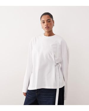 ARRANGE Curve Side Buckle Long Sleeve Tee - White