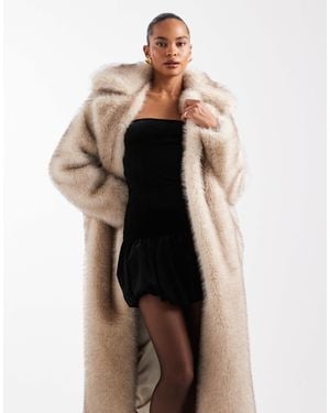 4th & Reckless Manteau oversize long à taille nouée en fausse fourrure - beige - Multicolore