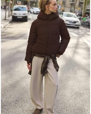 Stradivarius Basic Hooded Puffer Jacket - Brown
