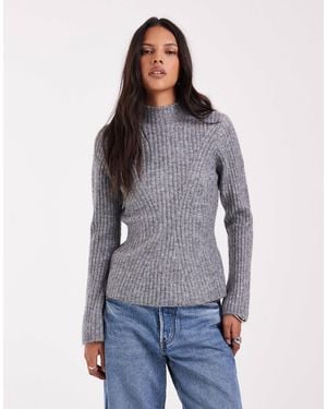 Aware Pullover mit hohem kragen und rippdetails - Grau