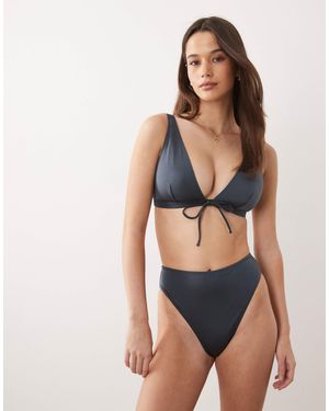 ASOS – fuller bust – maya alice – vorne gebundenes bikinioberteil - Grau