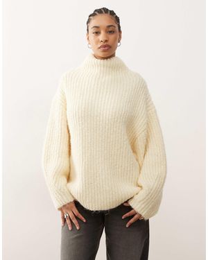 Monki Pull col roulé en maille épaisse - beurre pâle - Neutre