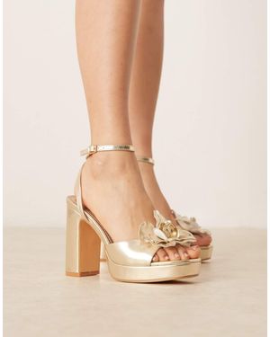 Glamorous Sandalias Doradas De Tacón Con Plataforma Y Detalle De Flor De - Azul