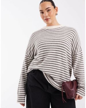 Collusion Plus flauschiger oversize-pullover mit streifen - Weiß