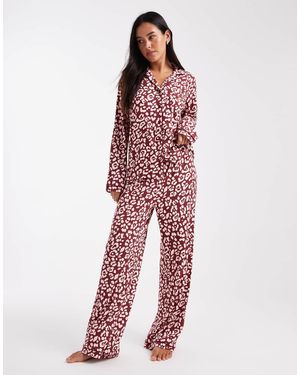 Loungeable Pijama Con Estampado De Leopardo, Detalle De Ribetes Y Cuello Con Solapas De Punto Muy Suave De - Rojo