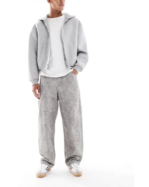 ASOS – locker sitzende jeans mit geradem schnitt und military-muster - Grau