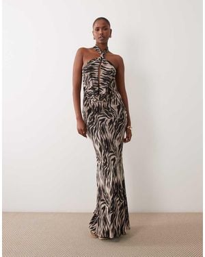ASOS Maxi Jurk Van Sleek Mesh Met Extreme Gedrapeerde Hals - Naturel