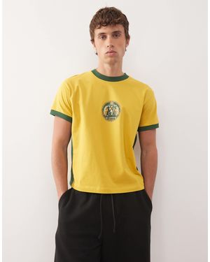 Reclaimed (vintage) Cropped Boxy Ringer Tshirt With Beer Mat Graphic - Yellow